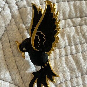 VINTAGE FLYING EAGLE BROOCH